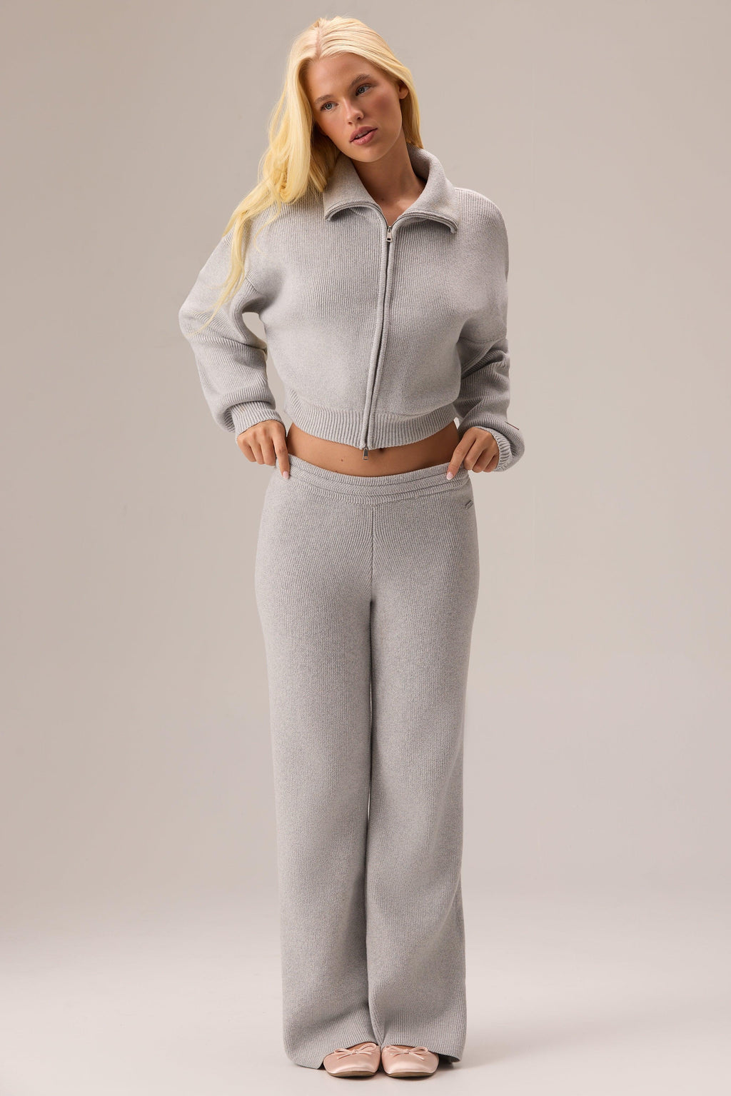 Ribbed Knit Wide-leg Joggers In Pebble