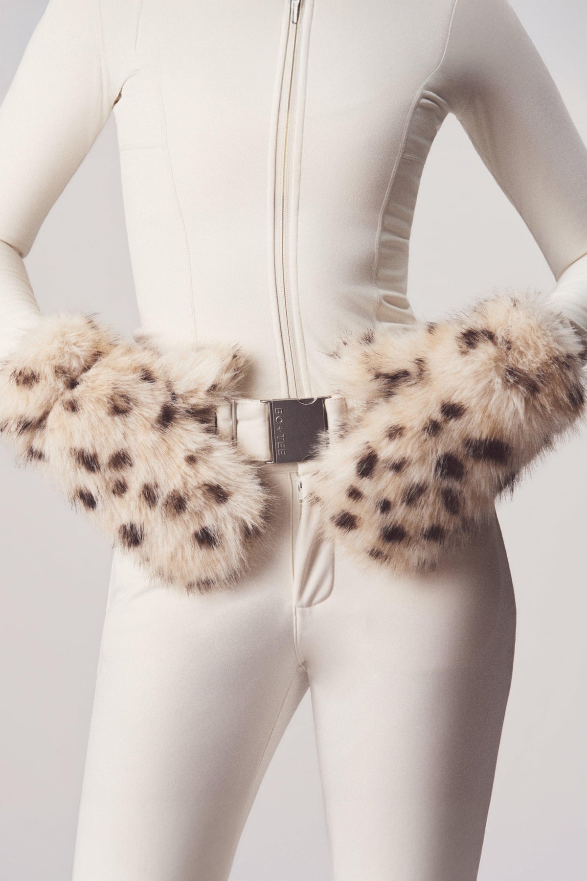Faux Fur Tote Mitts In Snow Leopard