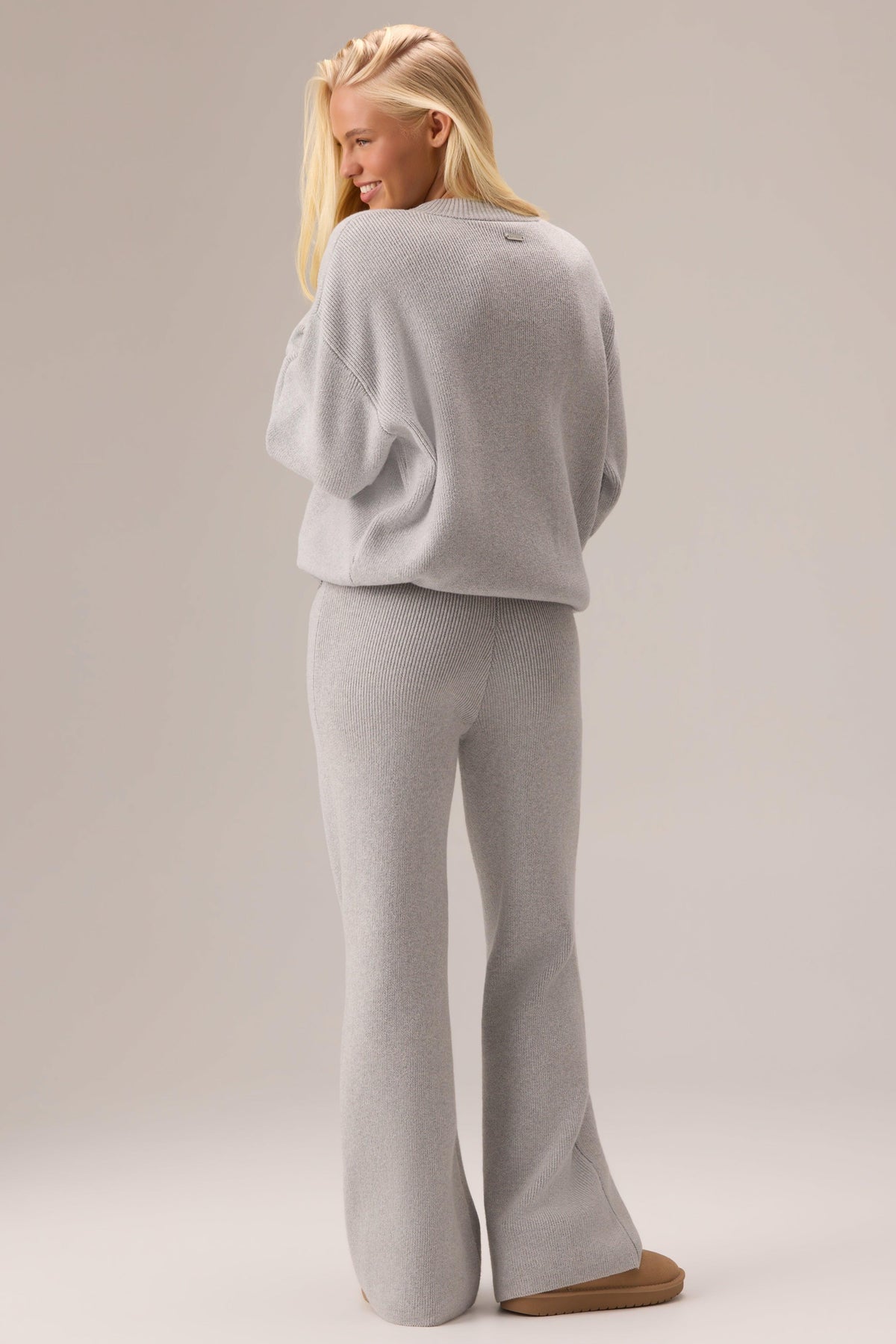 Ribbed Knit Oversized Jumper In Pebble